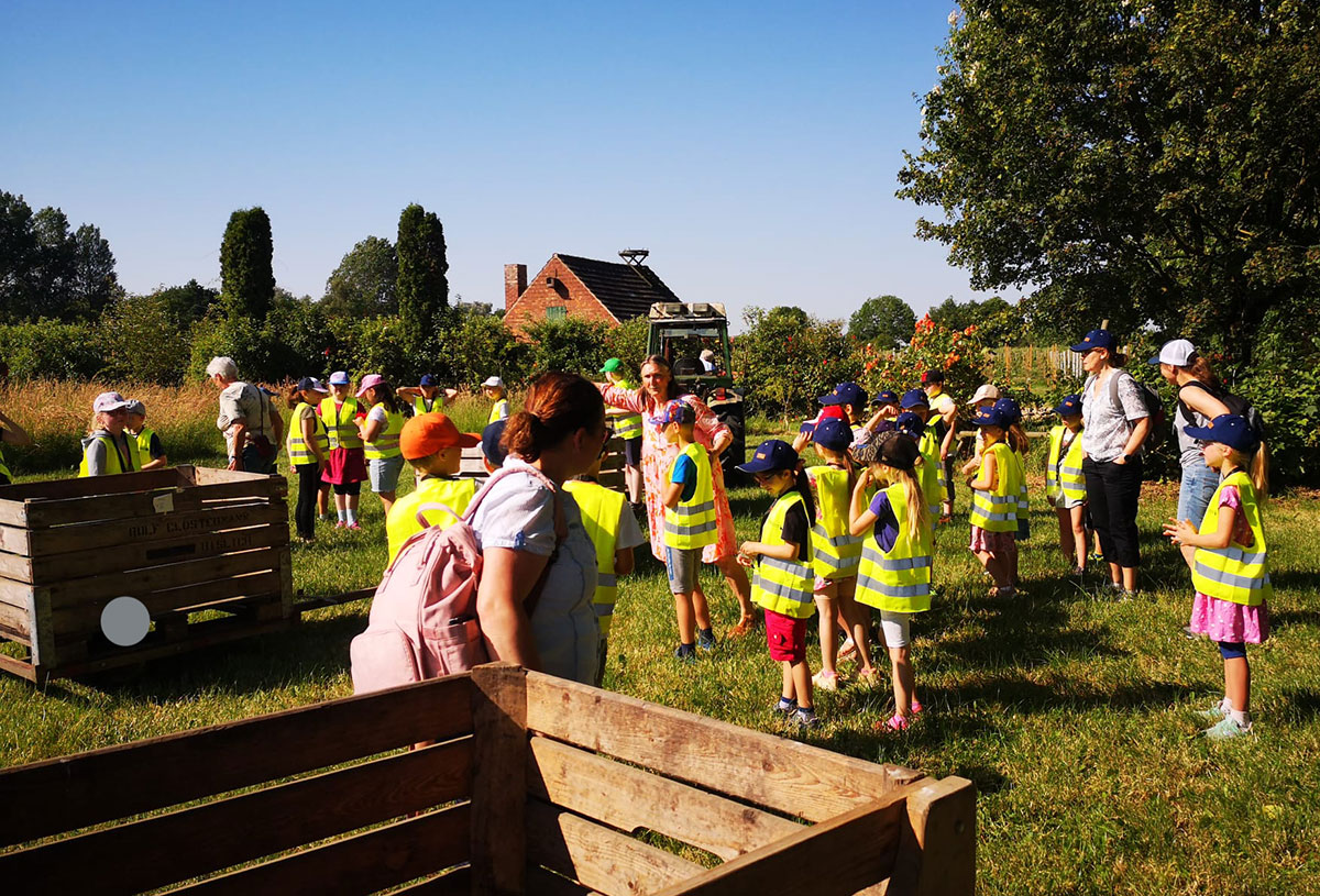 Öffentlich­keits­arbeit & Schulprojekt